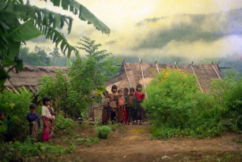 Enfants au village Lahu